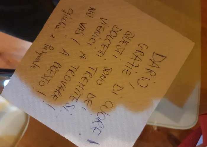 Thousand Colors לינה וארוחת בוקר נאפולי