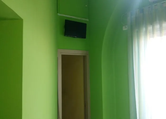 Thousand Colors נאפולי