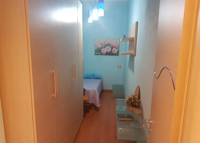 Thousand Colors נאפולי